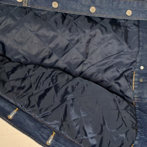 Levi’s Ex-Boyfriend Dark Wash Denim Trucker Jacket Faux Fur Collar, Size Small - Picture 5 of 7
